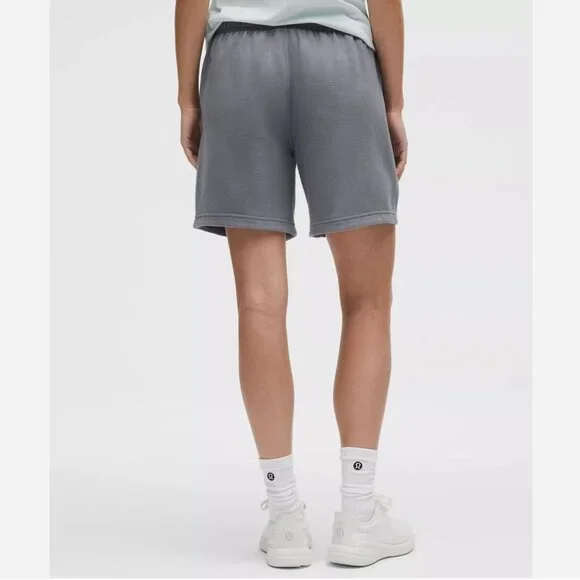 Lululemon Women Scuba Mid-Rise Oversized Short 7 Grey NWT